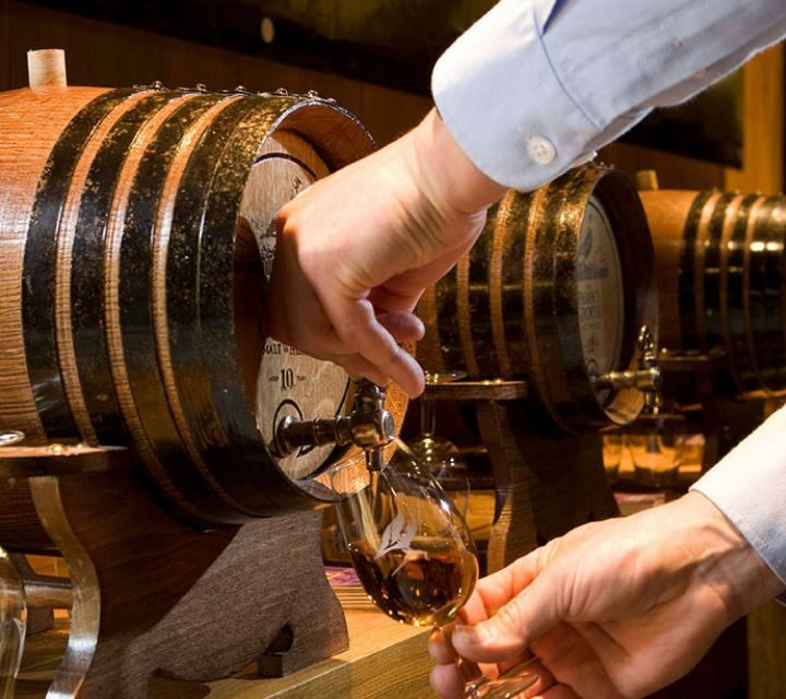 Edinburgh: Stirling, Whisky and St Andrews Tour in Spanish - Tips that make the day smoother