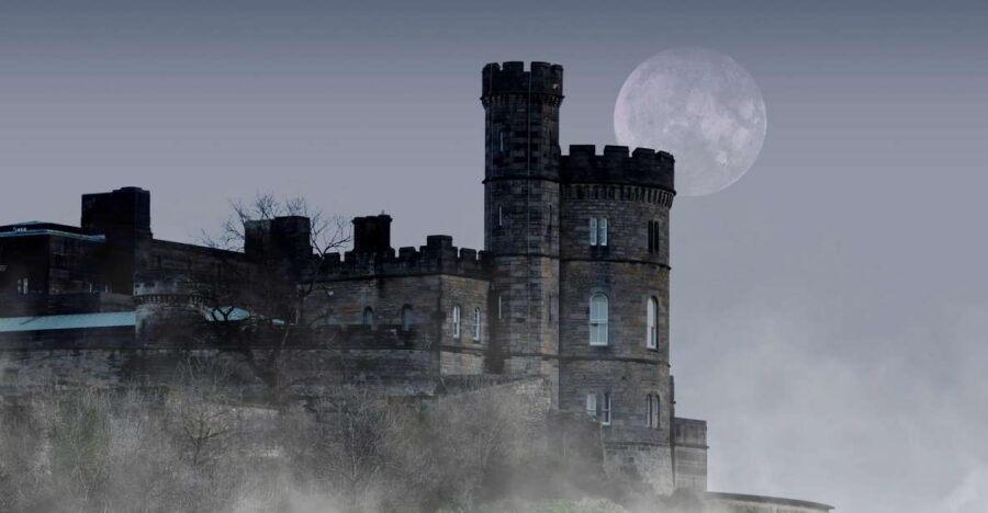 Edinburgh: The Dark Side Walking Tour - What the Dark Side Walking Tour Teaches You About Edinburgh