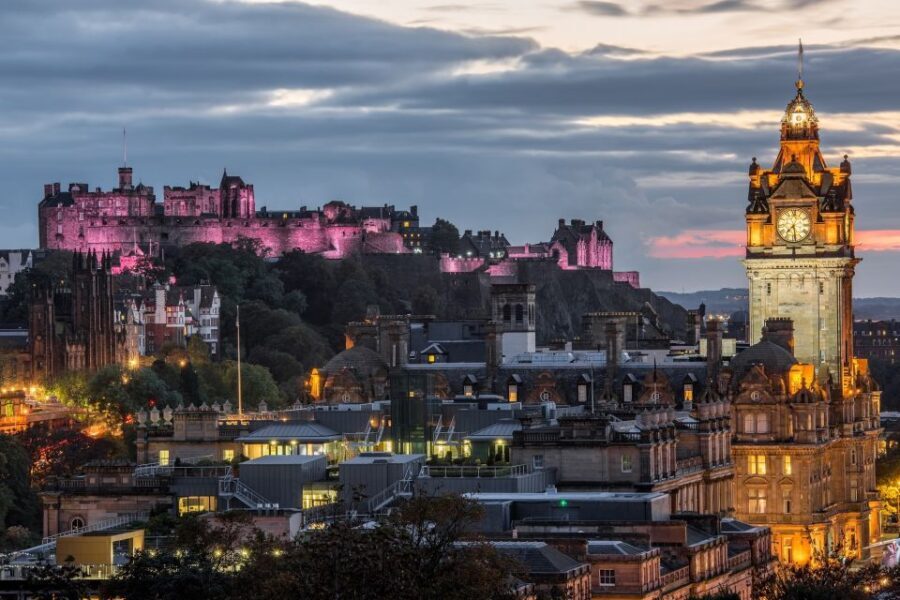 Edinburgh: The Dark Side Walking Tour - Burke and Hare, and the Mary Queen of Scots Connection: Famous Cases, Focused Explanations