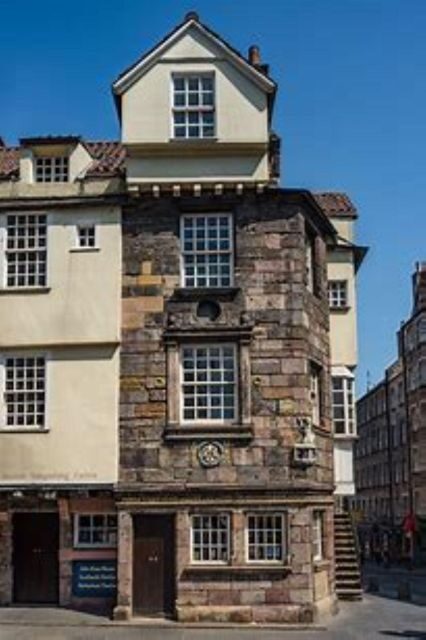 Edinburgh: The Mary Queen of Scots Guided Walking Tour - ChrisT Tours guide style: storytelling, pacing, and real questions