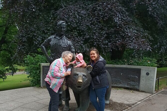 Edinburgh: The People's Story - Private Walking Tour - Greyfriars Bobby: candlemakers, devotion, and street fame