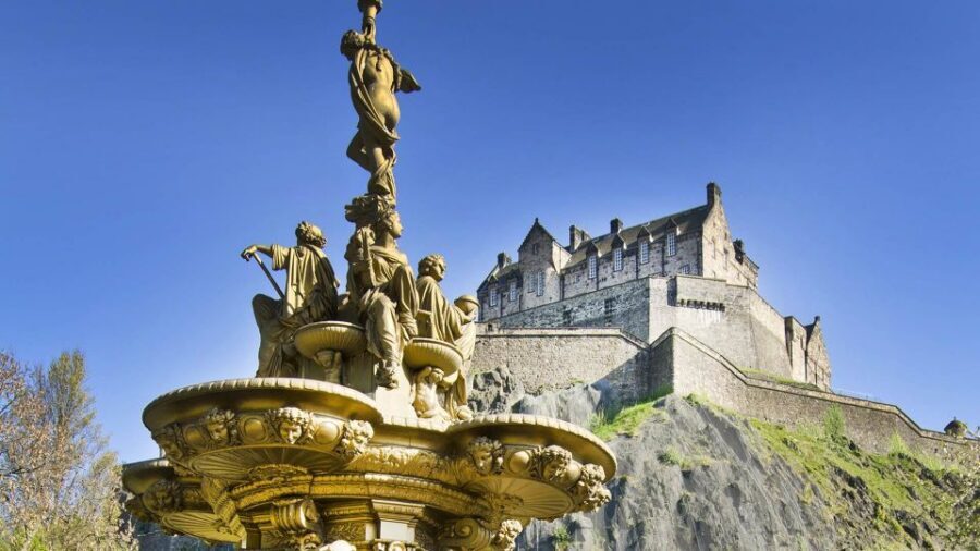 Edinburgh: The Royal City Tour from London - The late-afternoon return to London (around 10:30pm): plan for real life