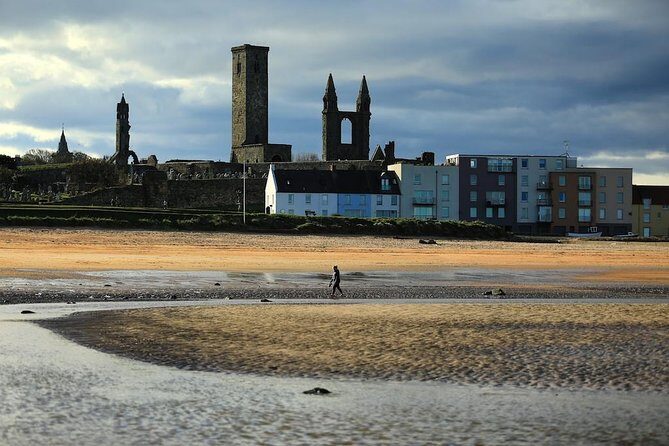 Edinburgh to St Andrews private driving tour - Crail Harbour breaks the day with sea-town calm