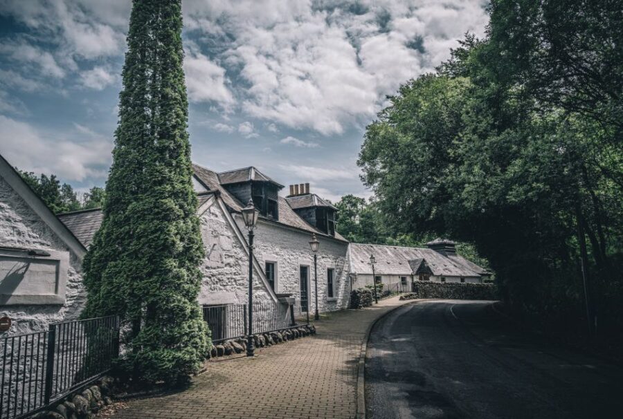 Edinburgh: Ultimate Whisky Experience - Getting from Edinburgh to the Highlands in real time