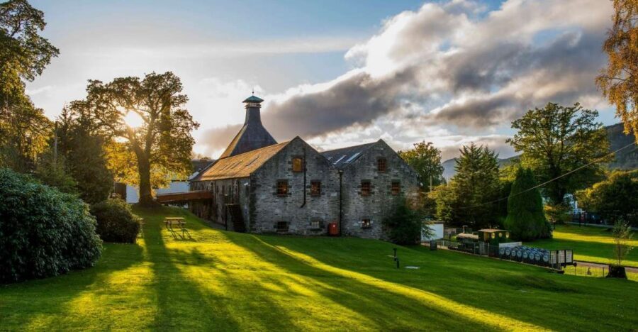 Edinburgh: Ultimate Whisky Experience - Aberfeldy lunch: your breather between distilleries