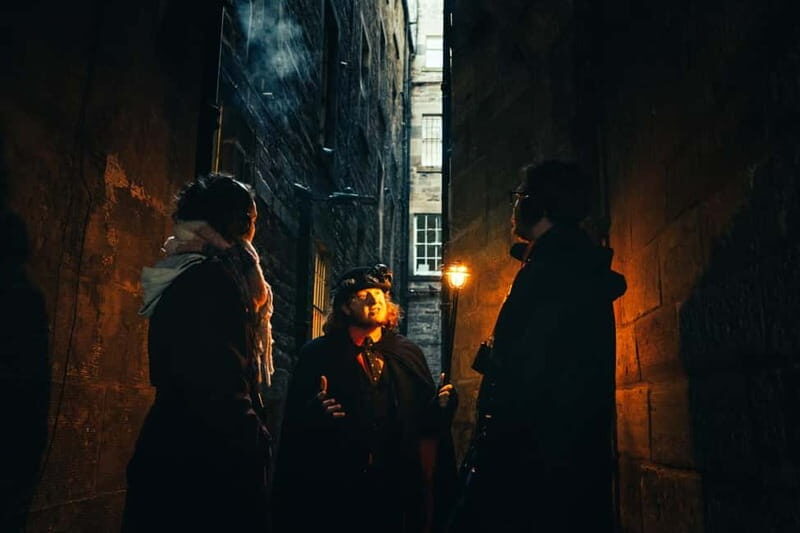 Edinburgh: Underground Vaults and Graveyard Evening Tour - Price and value: is $39 really fair for 105 minutes?
