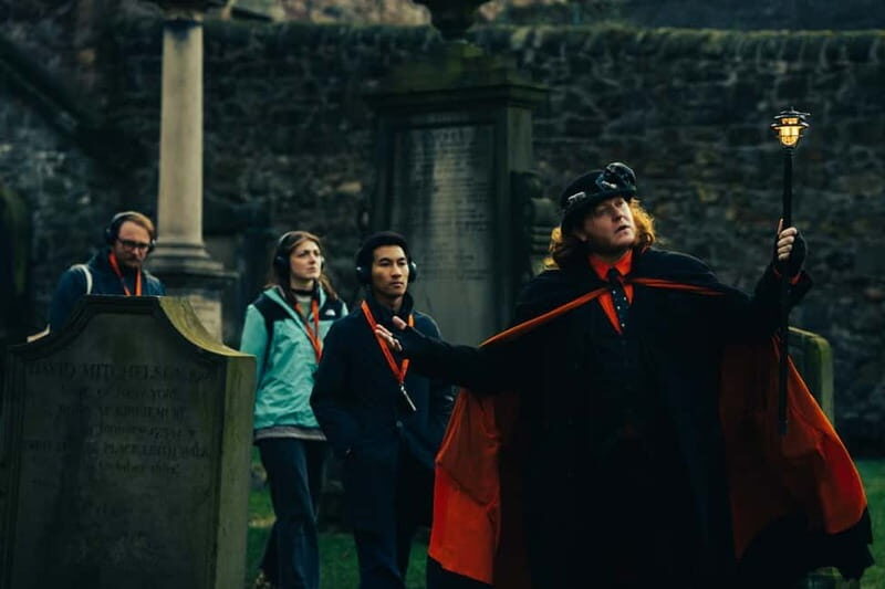 Edinburgh: Underground Vaults and Graveyard Evening Tour - Blair Street Underground Vaults: exclusive access and real darkness