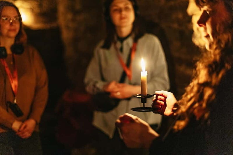 Edinburgh: Underground Vaults Evening Ghost Tour with Whisky - Practical Tips to Make Your 2 Hours Go Smoothly