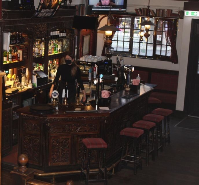 Edinburgh: Whisky Tasting in one of the oldest pubs - Why the Tolbooth Tavern makes the whisky taste better