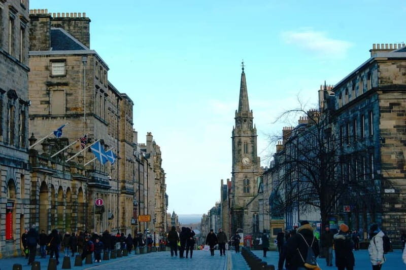 Edinburgh's must-see attractions: walking tour in French - Key highlights worth planning for