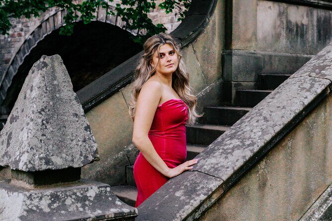 Enchanted Professional Private Photoshoot Tour in Edinburgh - Calton Hill finish: the best “last stop” view for golden hour