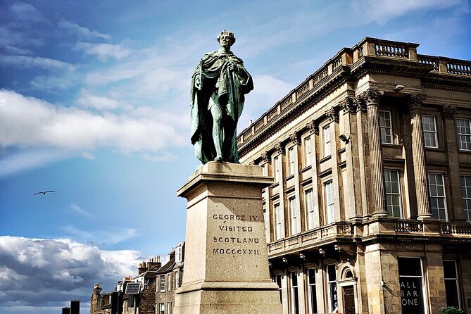 Enchanting Edinburgh: Half-Day Walking Tour with Local Guide - Why cobblestones and walking beat a bus tour
