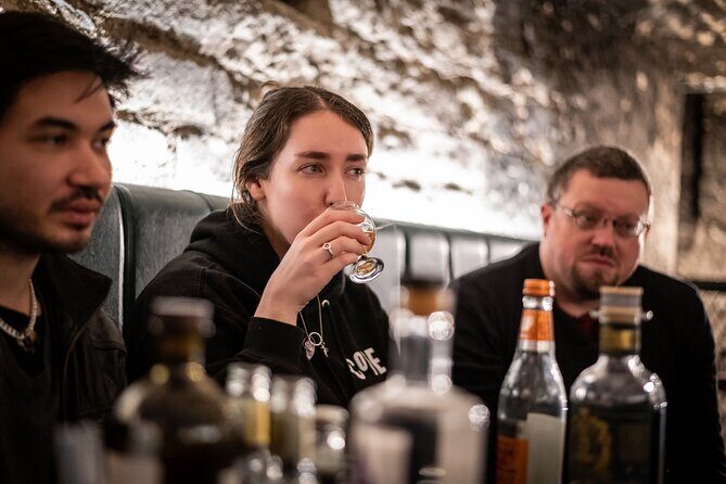Evolution of Gin and Underground Gin Tasting in Edinburgh | 1hr - Entering The Lost Close: why the venue matters