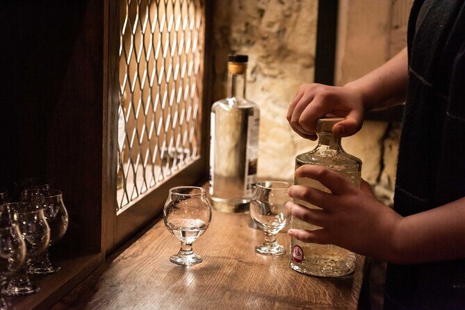Evolution of Gin and Underground Gin Tasting in Edinburgh | 1hr - Practical tips so you get the most from your hour underground