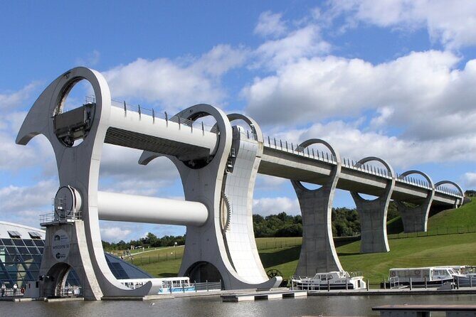 Executive Scottish Lowlands Tour - The Kelpies and the Helix: modern sculptures with an old-feeling story