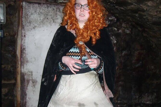 Extreme Paranormal Underground Ghost Tour in Edinburgh - Meeting at 124 High St and the Real Meaning of a 30-Person Group
