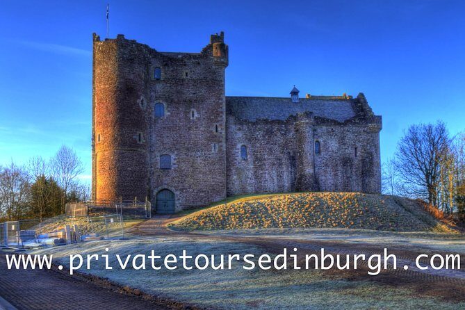 Five Outlander locations , Outlander film locations tour - Stop 2: Linlithgow Palace as Wentworth Prison (About 1 Hour)