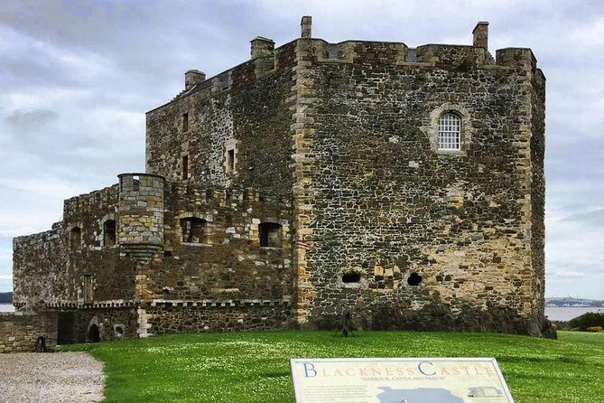 Five Outlander locations , Outlander film locations tour - Stop 3: Doune Castle and Castle Leoch (About 1 Hour)