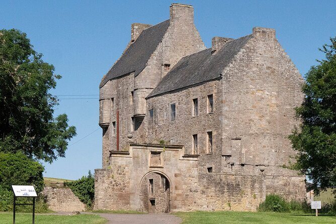 Five Outlander locations , Outlander film locations tour - Stop 4: Blackness Castle as Fort William (About 1 Hour)