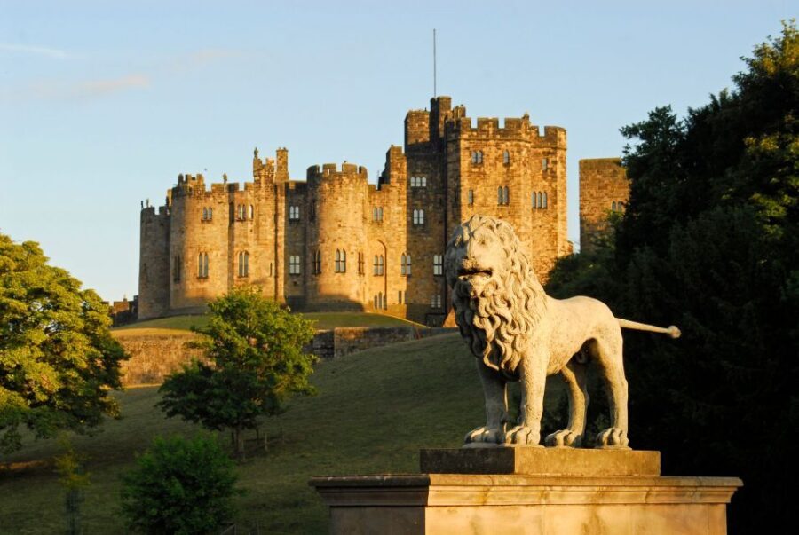 From Edinburgh: Day Trip to Bamburgh and Alnwick Castle - Crossing into Northumberland: Why This Day Trip Works So Well