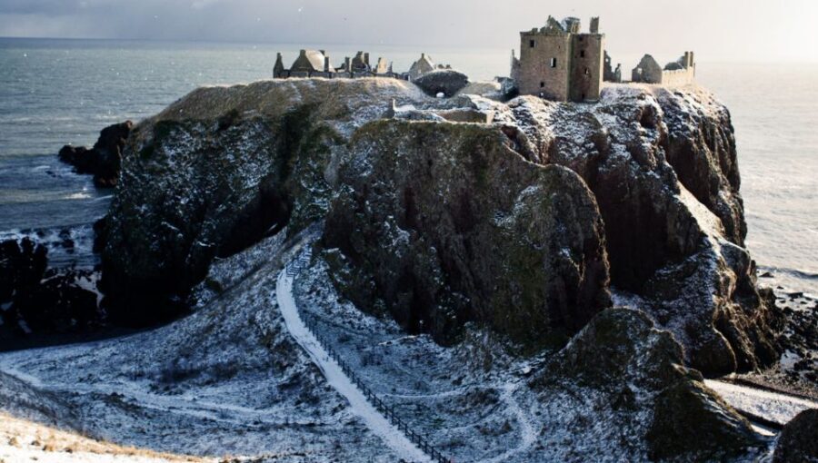 From Edinburgh: Glamis and Dunnottar Castles Tour in Italian - Quick hits before you go