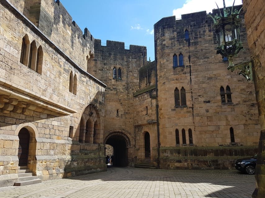 From Edinburgh: Holy Island, Alnwick Castle & Northumbria - Key things to know before you go