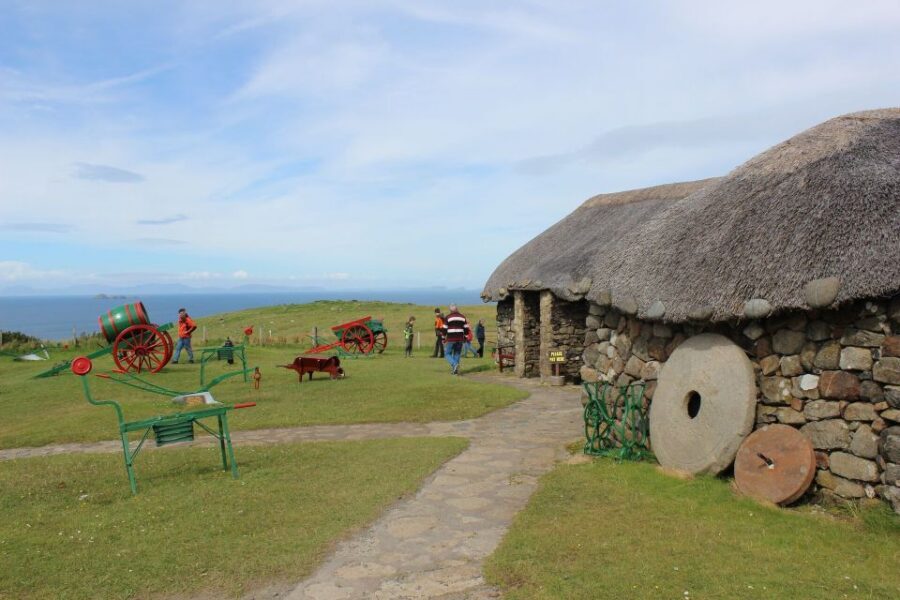 From Edinburgh: Isle of Skye and Outer Hebrides 6-Day Tour - Pace, comfort, and group size in a small coach