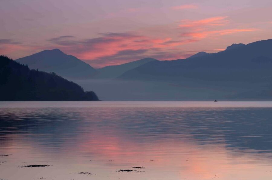 From Edinburgh: Loch Lomond and the West Highlands Day Tour - Inveraray and Loch Fyne: lunch by the waterline