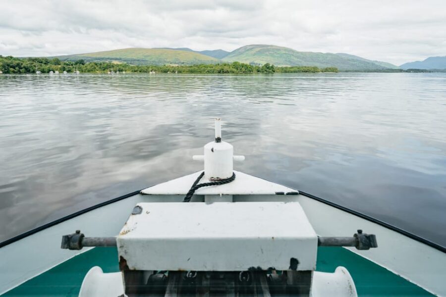From Edinburgh: Loch Lomond, Stirling Castle & Kelpies Tour - The optional Loch Lomond boat cruise: the best way to see the loch
