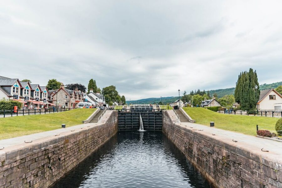 From Edinburgh: Loch Ness, Glenoce & The Highlands Day Tour - Loch Ness: walk the banks or take the optional cruise