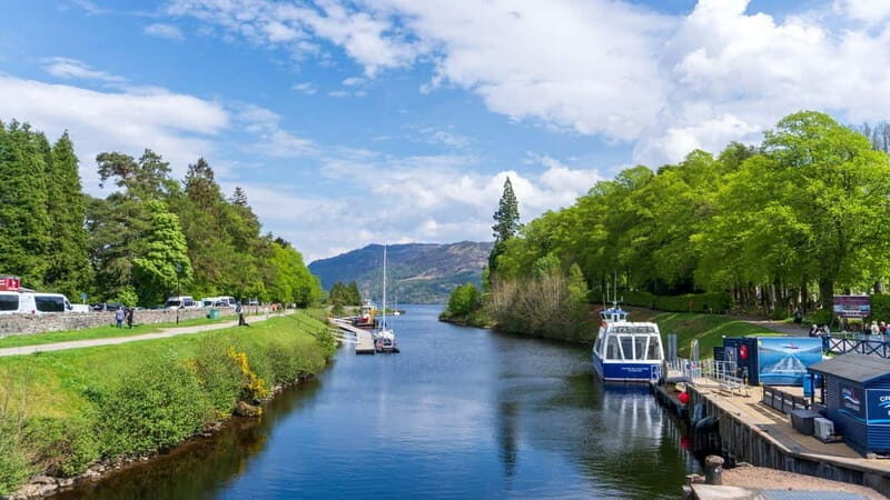 From Edinburgh: Loch Ness & Scottish Highlands Tour - Glen Coe photo stop: the 1692 massacre story in 10 minutes