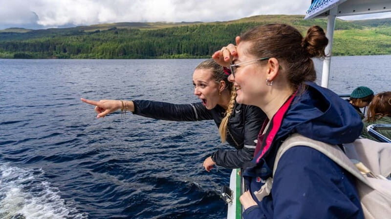 From Edinburgh: Loch Ness & Scottish Highlands Tour - Pitlochry break and photos before the high-country climb