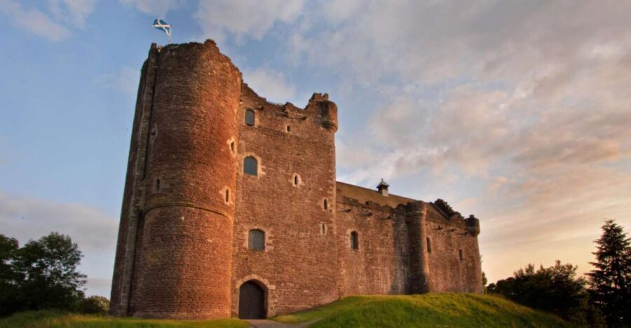 From Edinburgh: Outlander Adventure Day Tour with Entry - Getting started: the Edinburgh Bus Station meeting and Mercedes mini-coach ride