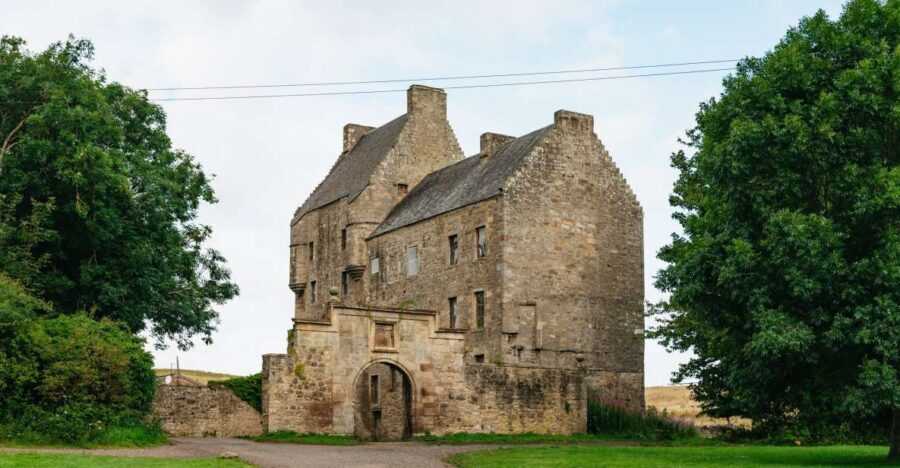 From Edinburgh: "Outlander" Filming Locations Explorer Tour - Getting started: the coach day flow and what to expect on timing