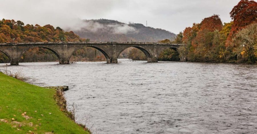 From Edinburgh: Scottish Highlands Tour with Whisky Tasting - Dunkeld and the River Tay: Cathedral Town Moments