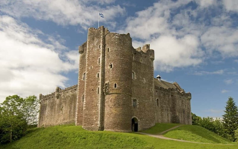 From Edinburgh: Stirling Castle, Kelpies and Loch Lomond - Who This Day Trip Suits Best
