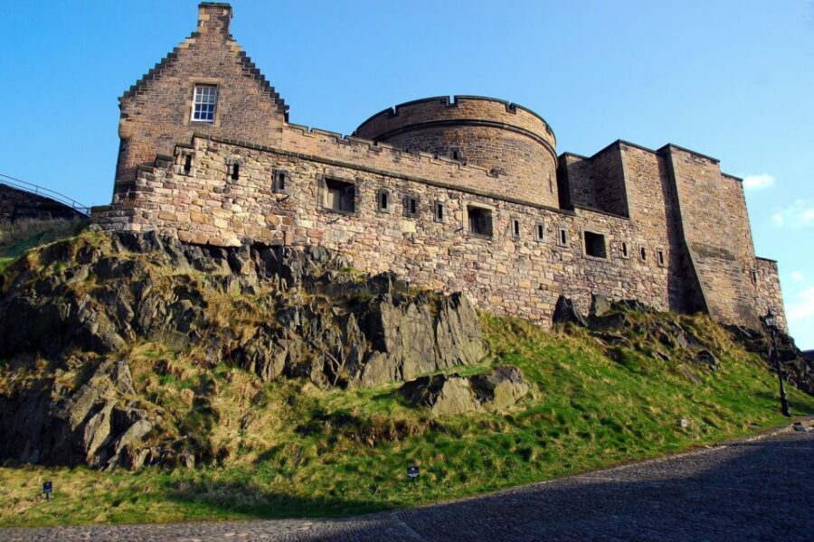 From London: Day Trip to Edinburgh by Rail with Castle Entry - Price and Value: Is $322 Worth It for Your Day?