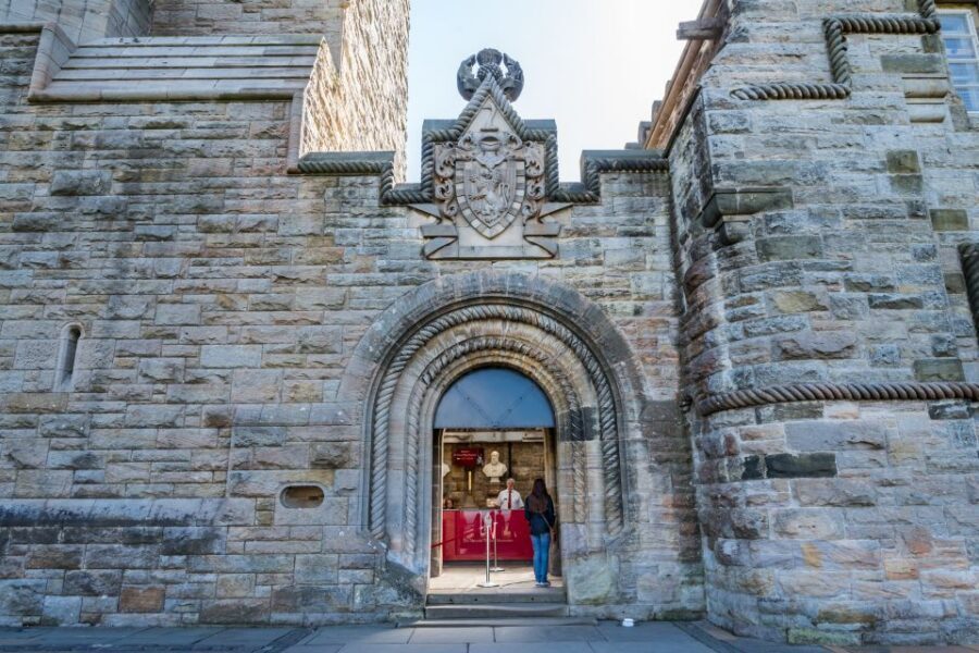 Full-Day Edinburgh Military Tattoo & Scottish Highlands Tour - Meeting in Edinburgh and managing the 14.5-hour day