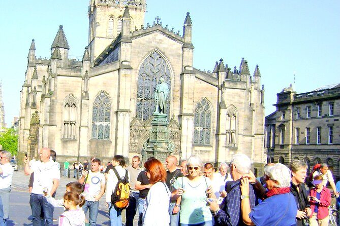 Full Day Tour of Edinburgh Including Lunch With A Local Expert - Scott Monument to Edinburgh Castle: route flow that saves your energy