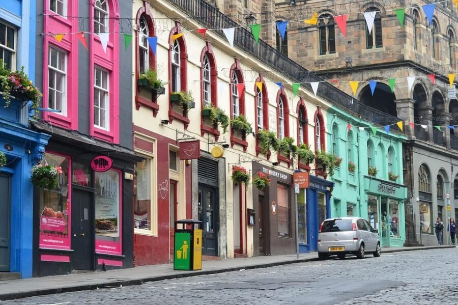 Ghost Tour in Edinburgh - Greyfriars Kirkyard: The Spooky Stop You’ll Actually Remember
