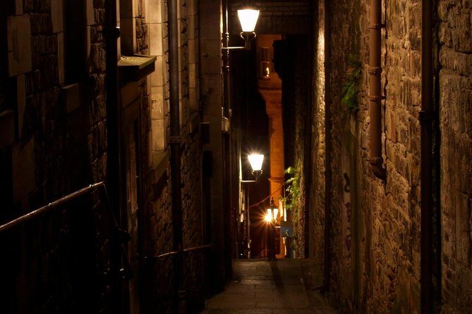 Ghosts, Mysteries, and Witches Tour - Borthwick’s Close and Tron Kirk: poverty, superstition, and witch fear