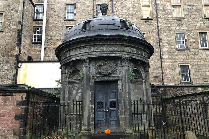 Ghosts of Edinburgh: Bloody Past Exploration Game and Tour - Edinburgh Castle: a fortress with occupation back to the Iron Age