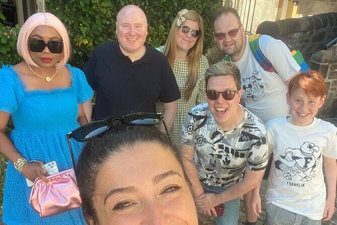 Guided 60-Minute Photography and sightseeing Tour in Edinburgh - Stop 5: Holyrood Park for selfie tips and quick technique