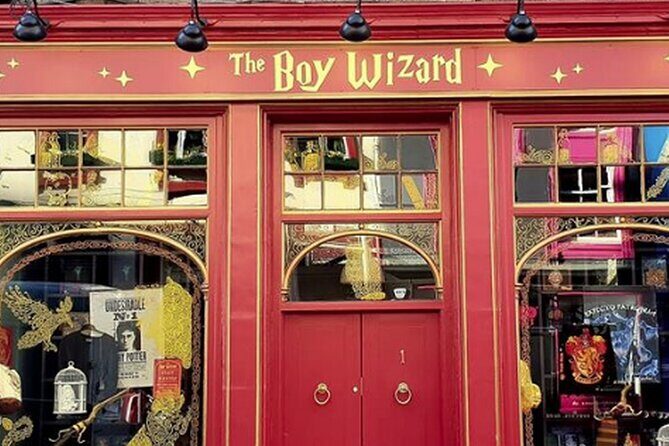Harry Potter Tour & Edinburgh Castle Visit - Victoria Street and City Chambers: Diagon Alley Feel, Then Community Impact