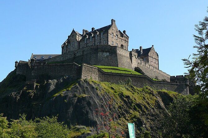 Harry Potter’s Edinburgh: A Self-Guided Audio Tour - Victoria Street walk: shops, story details, and fan momentum