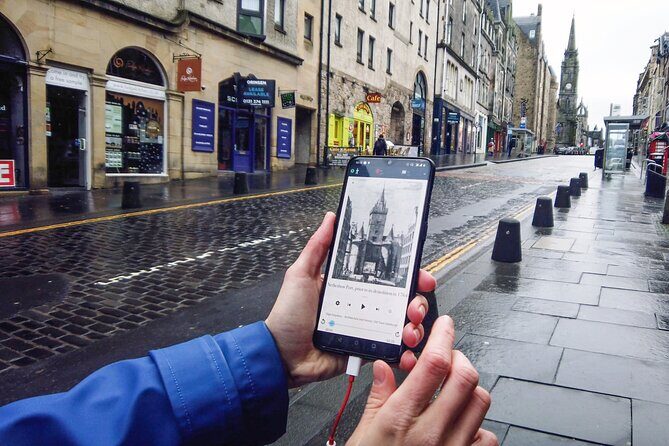 Highlights from Edinburgh’s Old Town: A Self-Guided Audio Tour - VoiceMap setup with offline maps and smart gear needs