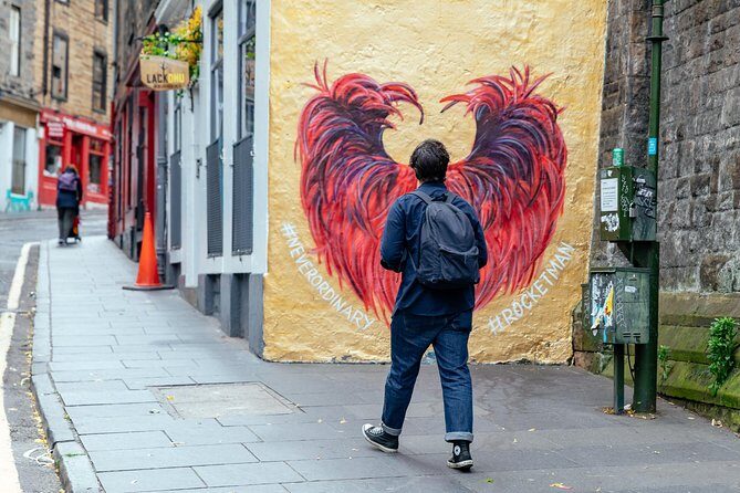 Highlights & Hidden Gems With Locals: Best of Edinburgh Private Tour - Included local drink/tasting: small, but worth timing
