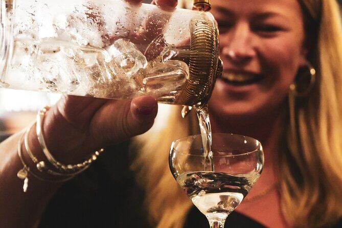 Holyrood Distillery Gin Tasting Experience - Spirits Lab sensory challenge: learn what your nose is doing