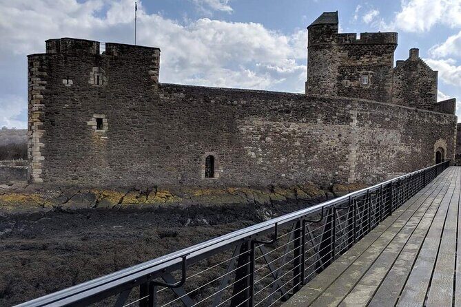 Iconic Outlander Locations Private Tour - Linlithgow Palace: Mary’s roots and the Wentworth Prison connection