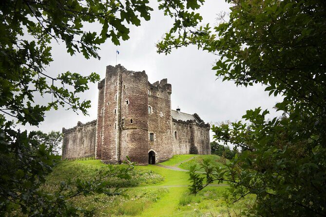 Iconic Outlander Locations Private Tour - Stairs, mobility, and comfort inside historic sites